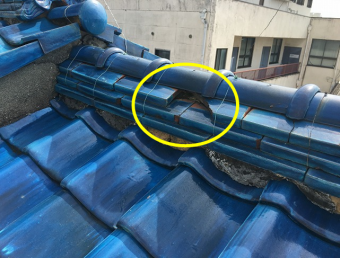 のし瓦割れている
