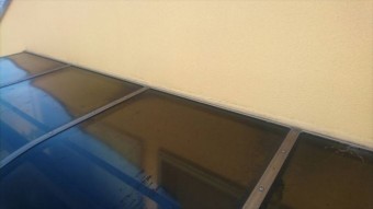 既存コーキング取り外し