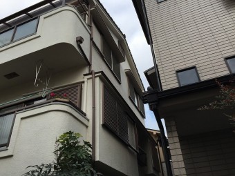 3階建住宅の屋根調査は大変です。