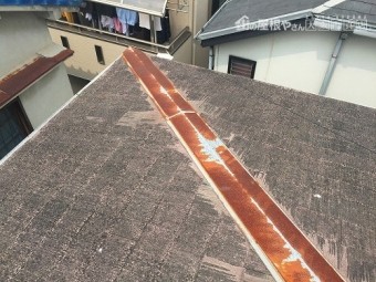 棟包板金も錆び錆びです。