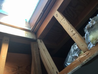 部屋の壁の解体