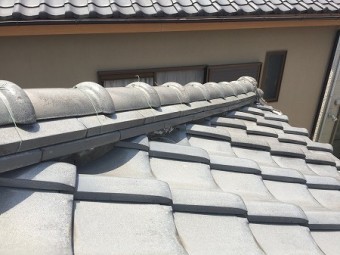 隅棟の面戸漆喰です。