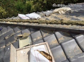 のし瓦を積む3段目
