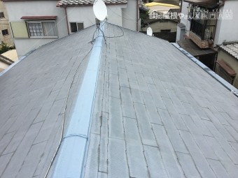 施工前屋根の状態、屋根材はカラーベスト