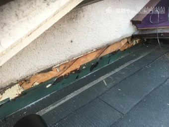 壁際状況