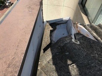 排水口が詰まりかかっています。