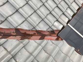 谷板金も錆び錆び状態です。