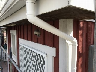 エルボ、継手などを接続します。
