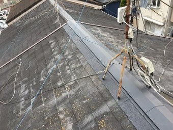 棟板金交換完了