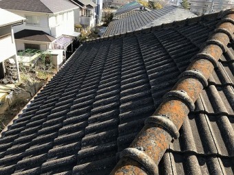 片面が急勾配のお宅です。