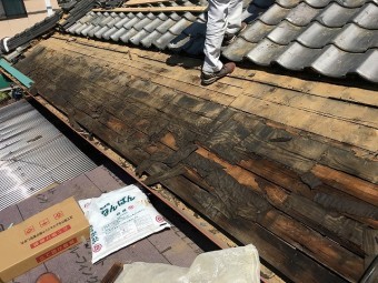 劣化した銅板一文字は解体しました。