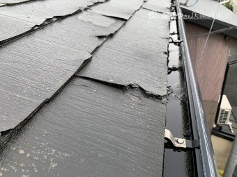 パミールの角部分は表層が浮き上がってカケています。