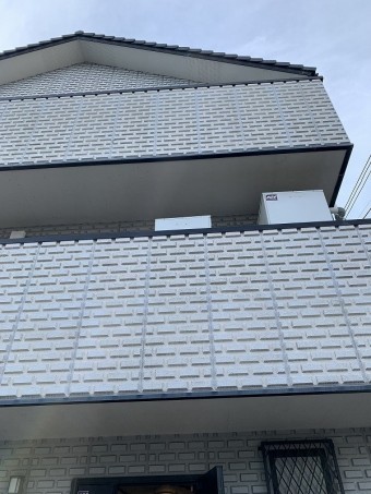 3F建ての高さのある建物です。