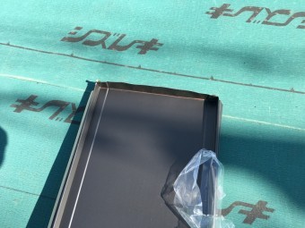 立平板金 壁当たり部