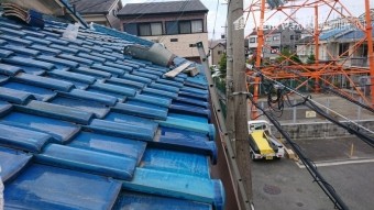 軒先瓦のズレも補正しました。