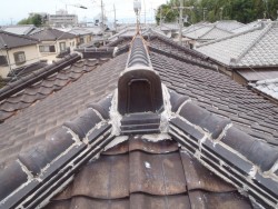 枚方市 棟瓦工事前の写真