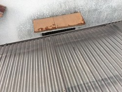 波板張り替え工事前