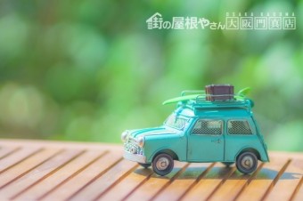 車のヘッドライト 素材 ポリカ