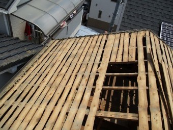 野地のバラ板を補修