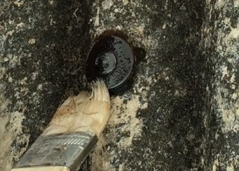 プライマーを塗ります