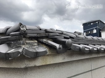 塀瓦が崩れている状態