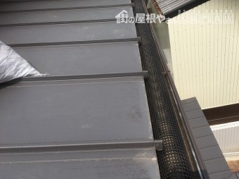 葉よけネットを取り付け