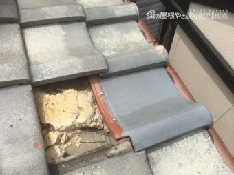万十瓦(まんじゅうかわら)のずれ補修工事