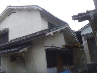 屋根・壁おちかけ