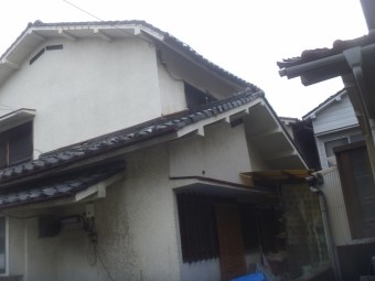 屋根・壁おちかけ