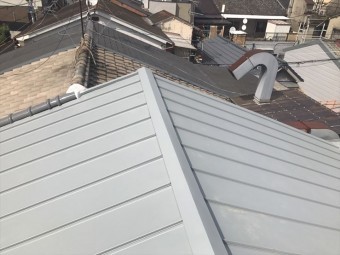 門真市 棟板金取付