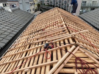 寝屋川市瓦めくり