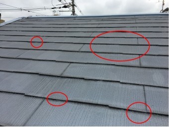 雨漏り修理 屋根内に侵入した雨水を排水する部分が塗装材料でふさがってます