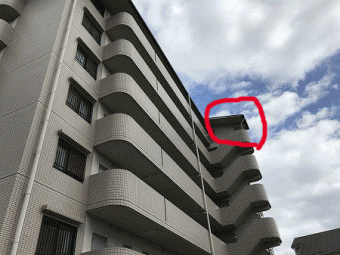 樋から雨が漏るのが、この位置。