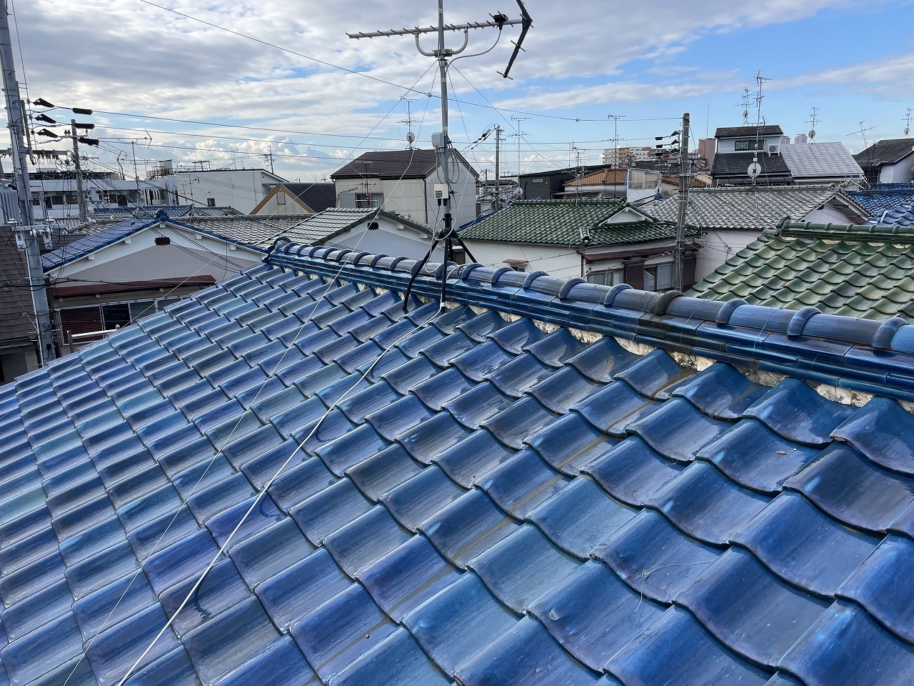 守口市 連棟長屋の一部屋根のみカラーベストに葺替えました。 | 門真 