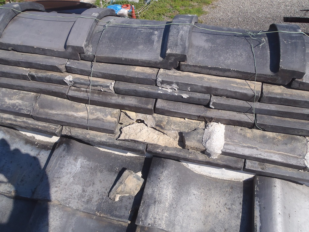 のし瓦凍て　高槻市