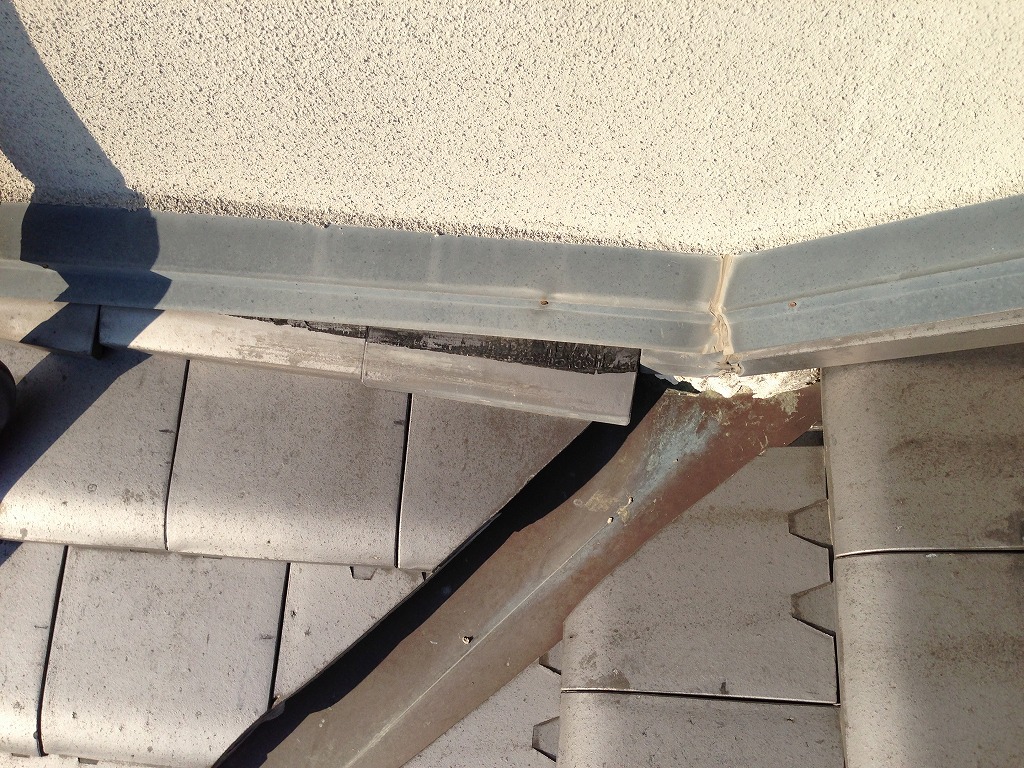 壁際ノシ瓦ズレ