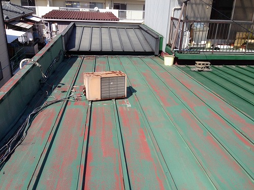 寝屋川市にて店舗併用住宅の屋根点検を実施！