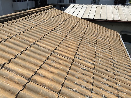 大東市でセキスイかわらcityを点検｜希少な廃盤屋根瓦の劣化を紹介