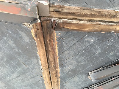 ヌキ板　腐食枚方市