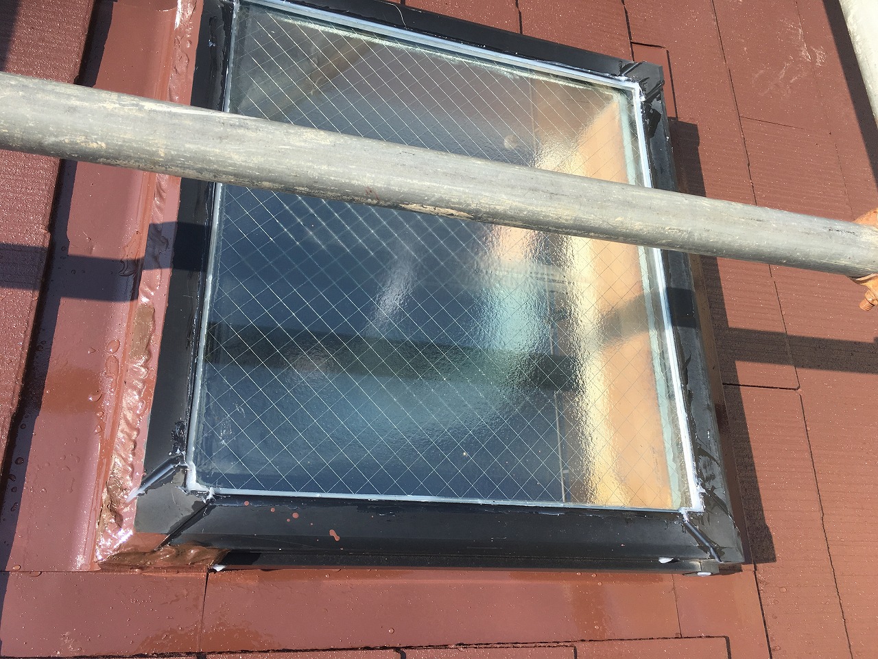 【現場調査】雨漏りの原因は屋根の上の意外な場所に