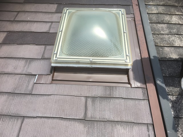 大東市　年数が経ったトップライトからの雨漏り補修
