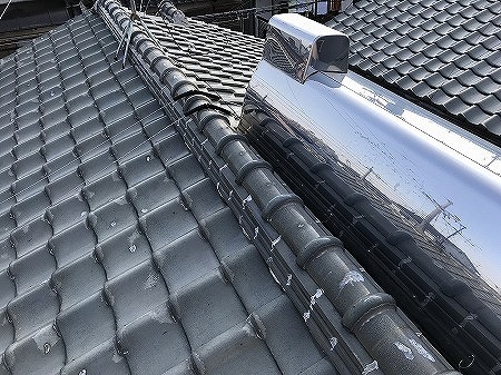 棟と温水ソーラーが近い