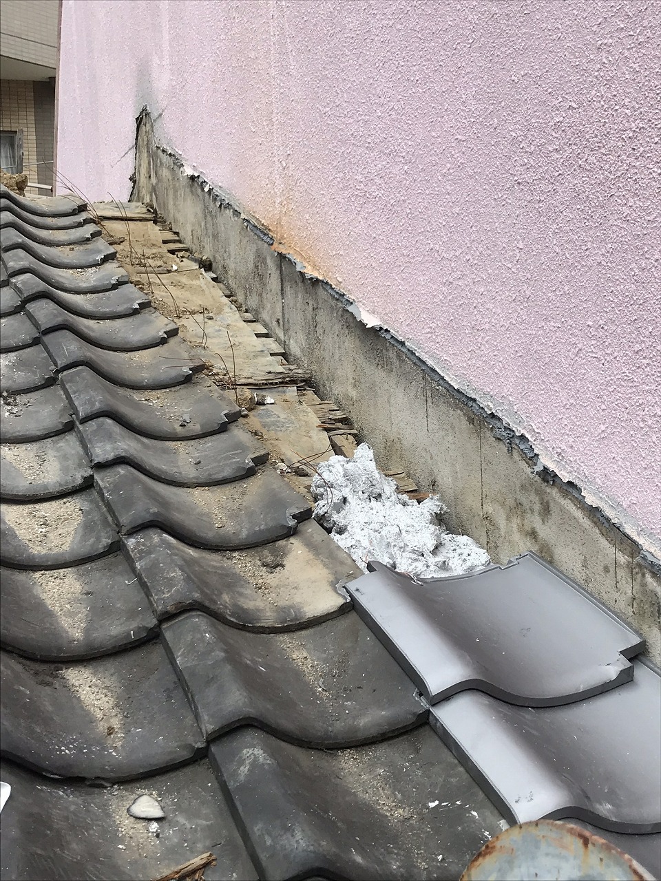 地瓦葺き　門真市