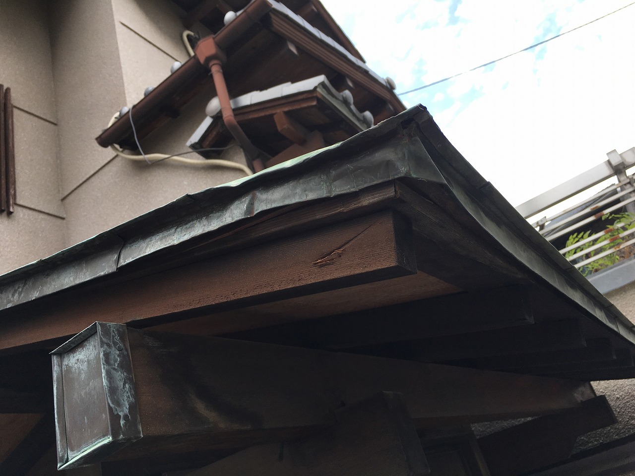 板金歪み枚方市