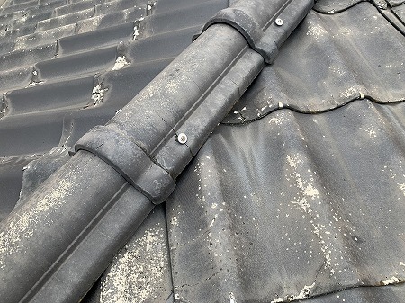 棟瓦笠釘から割れ