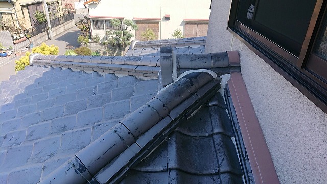 【枚方市】ぶり返す雨漏りを根本解決！いぶし瓦の隅棟（すみむね）を最新補修で守る工事を徹底解説