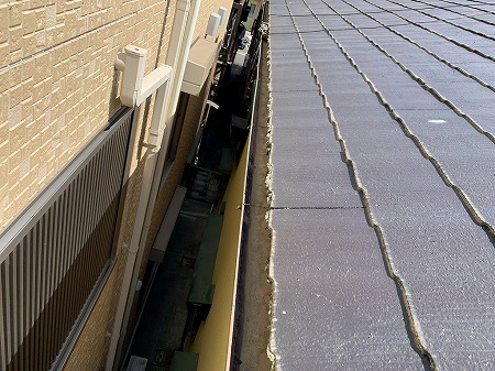 エタニット軒先