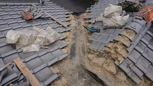 谷瓦めくり枚方市