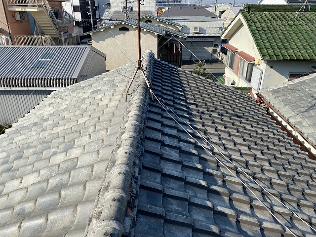 大東市　和瓦から屋根の軽量化！！地震や台風に強くなるガルバリウム鋼鈑での葺き替え工事