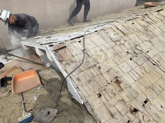 瓦解体　寝屋川市